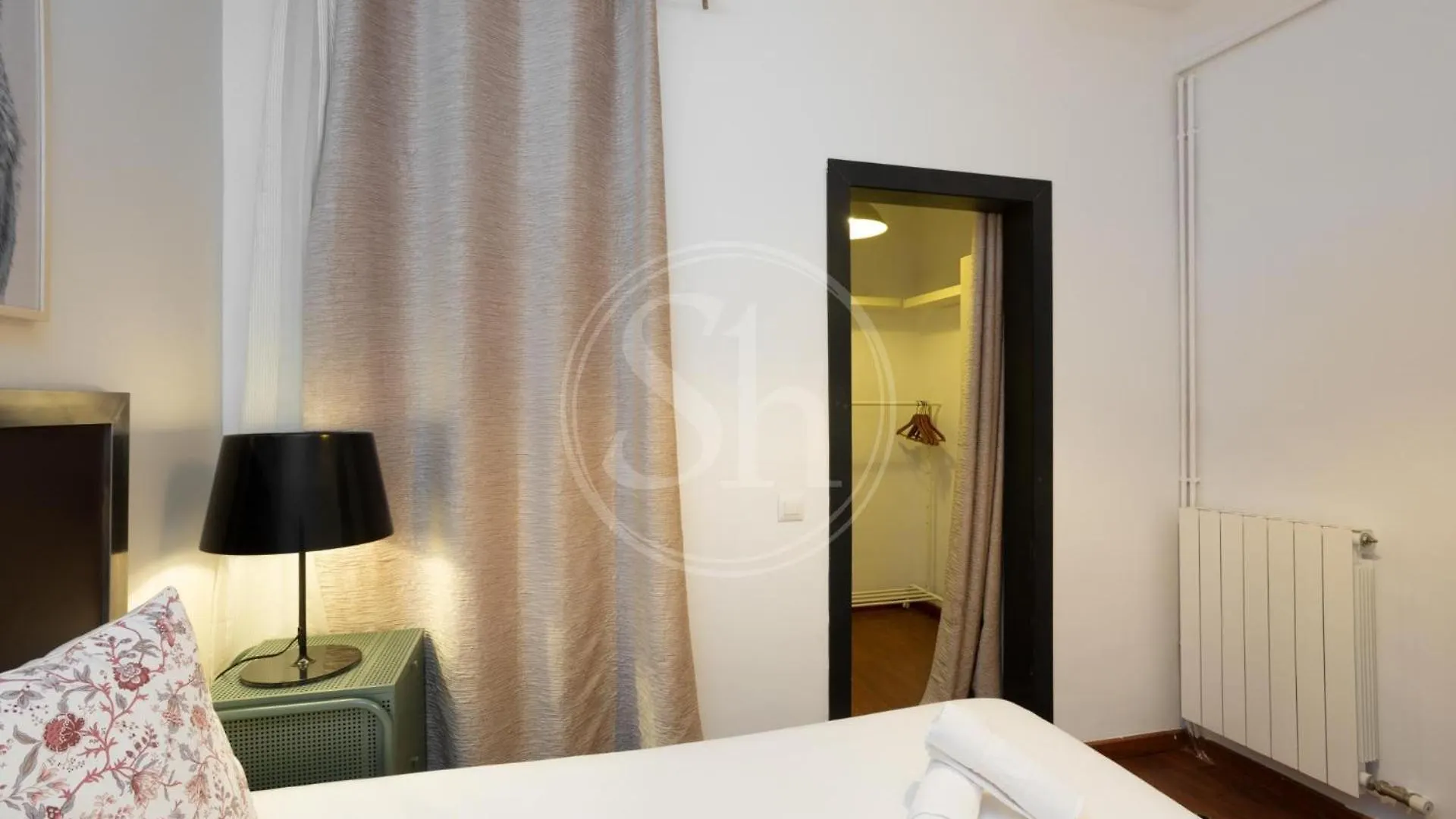 Wonderful Apartment Near Sagrada Familia Barcelona