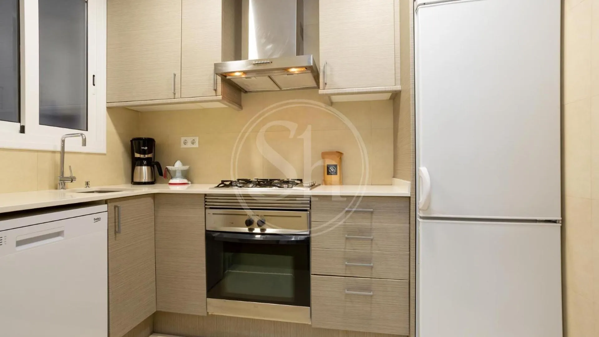 Wonderful Apartment Near Sagrada Familia Barcelona